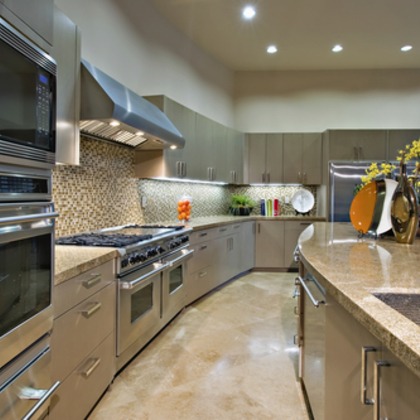Cocina con doble horno y placas - Reparación o mantenimiento de hornos y estufas