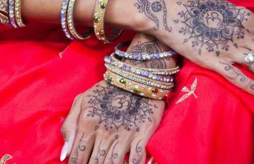 Henna-Tattoos für die Hochzeit - Blumenstrauß