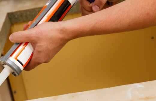 Küchenarbeitsplatte reparieren oder ausbessern - Verfugen