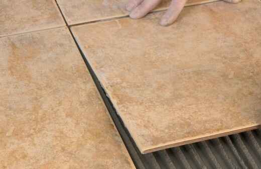 Stein- oder Fliesenboden reparieren oder ausbessern - Dach Neu Decken