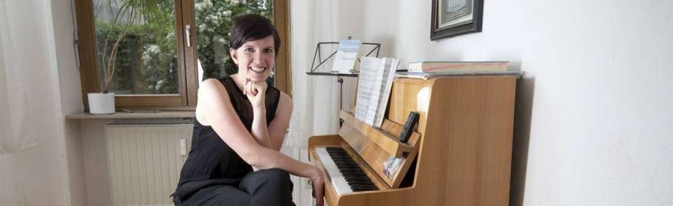 Sabrina Henschke - studierte Mezzosopranistin und Gesangsp&auml;dagogin - Fixando