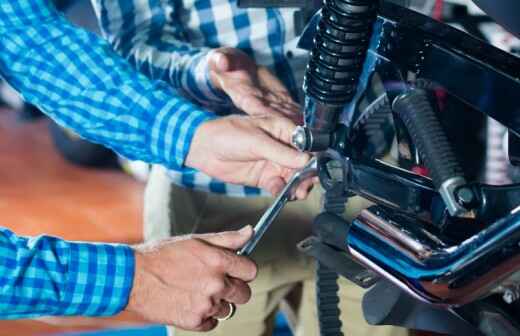 Motorcycle repair - Maralinga Tjarutja