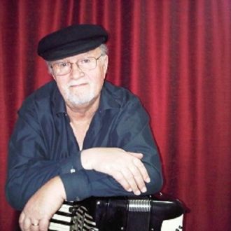 KeyboardMagic Accordion Lessons - Fixando Canada