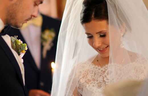 Zelebrant für eine katholische Hochzeit - Wallisellen