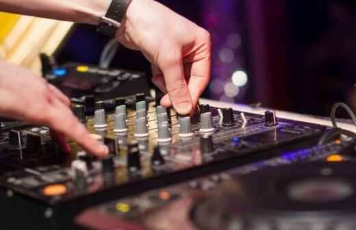 DJ para eventos - Escenificación