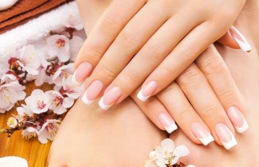 Manicure and pedicure (for women) - Limburg-Weilburg