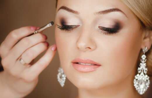 Braut-Make up - Klempnerarbeiten