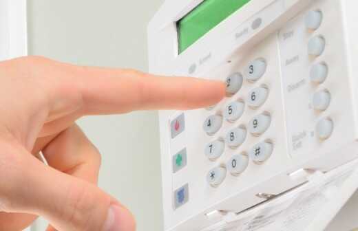 Sicherheitssystem und Alarmanlage reparieren - Wirbelsturm