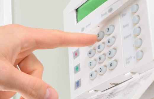 Sicherheitssystem und Alarmanlage reparieren