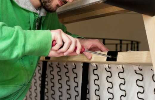 Möbel reparieren - Restauratoren