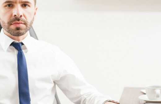 Rechtsanwalt für internationales Recht - Tirschenreuth