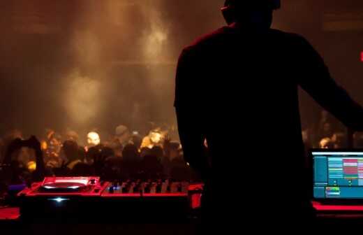 House und EDM DJ - Illusionist