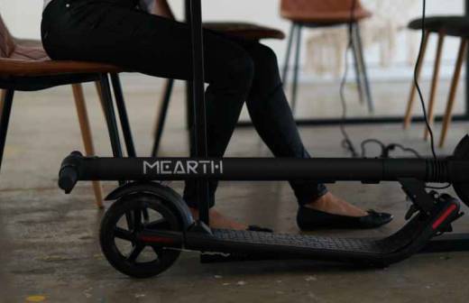 Reparación de patinete eléctrico