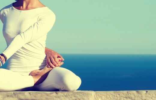 Hatha Yoga - Villarroya de los Pinares