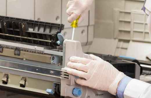 ¿Cuál es el precio de Reparación y soporte técnico - Otros equipos en Hermandad de Campoo de Suso? Fixando