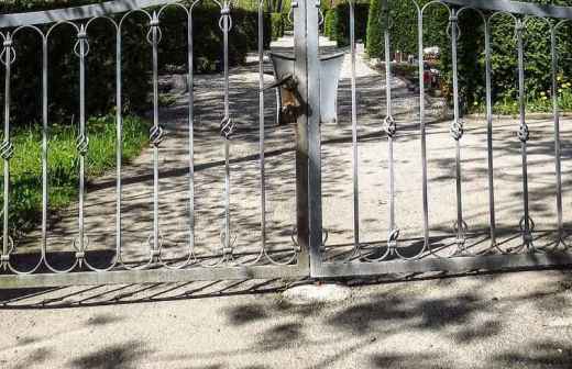 Gates Installation or Repair - Serralharia