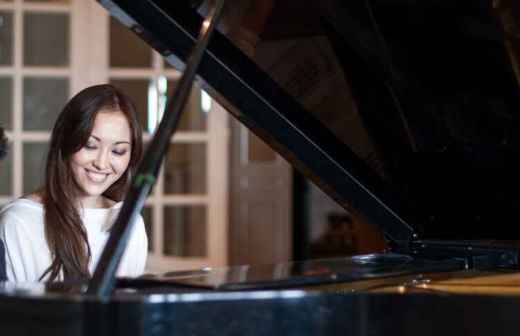 Piano Lessons (for children or teenagers) - Malad West
