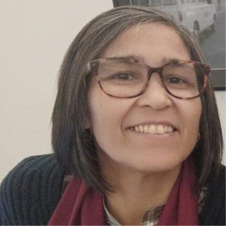 Cláudia F. - Jardinería