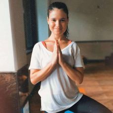 Ana Silvestre - Hatha Yoga - Estrela