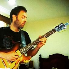 Diogo Simões - Aulas de Guitarra Online - Venda do Pinheiro e Santo Estêvão das Galés