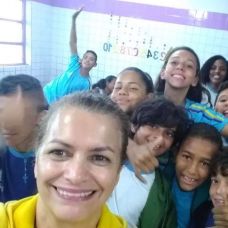 Vania Elizabeth de Oliveira Souza - Explicações de Matemática do 2º Ciclo - Benfica
