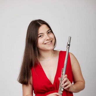 Mariana Fernandes - Aulas de Flauta Transversal - Lomba
