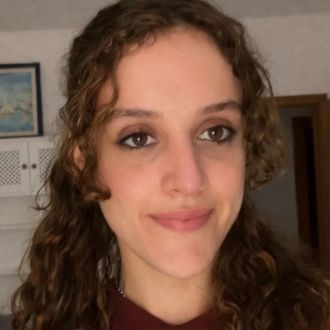 Teresa Reis - Cantantes - Beato