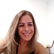 Adriana Gonzalez - Limpeza de Sofá - Santo António da Charneca