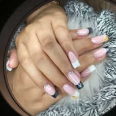 Iany Assis - Manicure e Pedicure - Torres Vedras