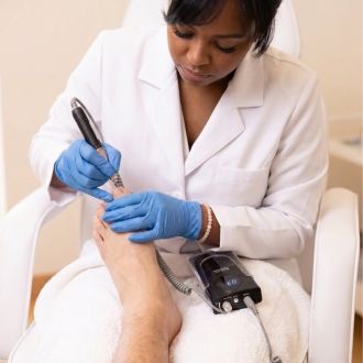 Medeiros clean - Manicure e Pedicure - Leiria