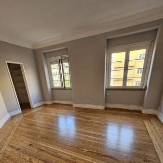 F&A REMODELAÇÃO - Locksmith - Campo de Ourique