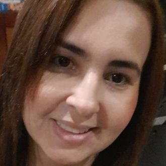 Paula Regina - Serviços de Engomadoria - Canelas