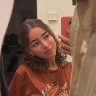 Sarah-M - Niñera - Lumiar
