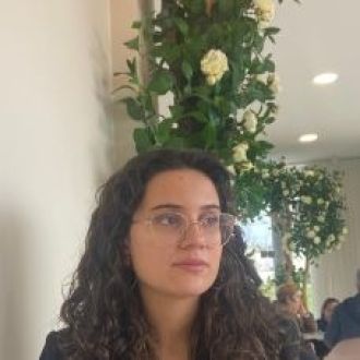 Maria Carneiro - Tradução - Fafe