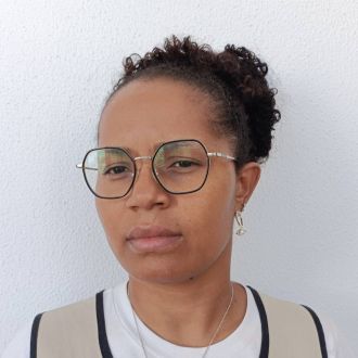 Mônica - Lavagem de Roupa e Engomadoria - Setúbal