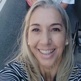 Iza Pereira - Lavagem de Roupa e Engomadoria - Almada
