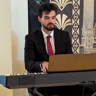 José Pedro - Piano Lessons - Paranhos
