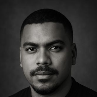 Vinicius Santos - Design Gráfico - Oeiras