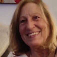 Nazare C. - Cat Sitting