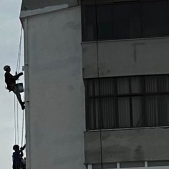 Mário alpinista industrial - Microcement - Carcavelos e Parede