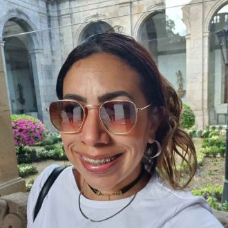Aline Queiroz - Depilation und Waxing - Amora