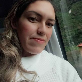 Yuliana Romero - Lavagem de Roupa e Engomadoria - Câmara de Lobos