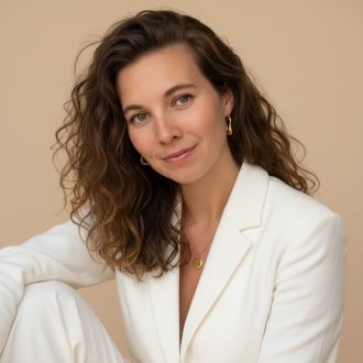 Connect with Naomi - Marketing Digital - Alvalade