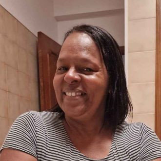 Celeste Guimarães - Sofareinigung - Corroios