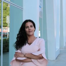 Ana Lu&iacute;sa Ribeiro - Aulas de Artes, Flores e Trabalhos Manuais - Porto