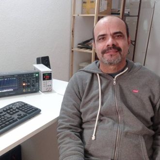 Reinaldo Oliveira - Instalación de interruptores y enchufes - Vialonga