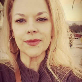 Marisa C. - House Sitting e Gestão de Propriedades - Porto