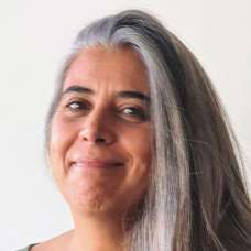 Sandra Costa - Instrutores de Meditação - Aulas de Línguas