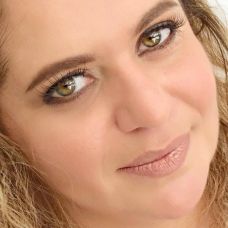 Beauty Lara Costa - Cabeleireiros e Maquilhadores - Porto