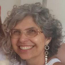 Sheila do Rocio Nowakowski - Celebrante de Casamentos - Porto